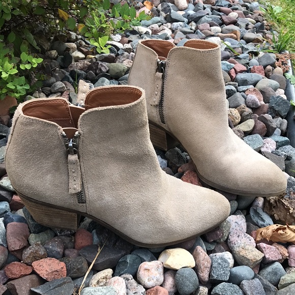 🍄 Frye & Co Ash Suede Ankle Bootie - Picture 8 of 14